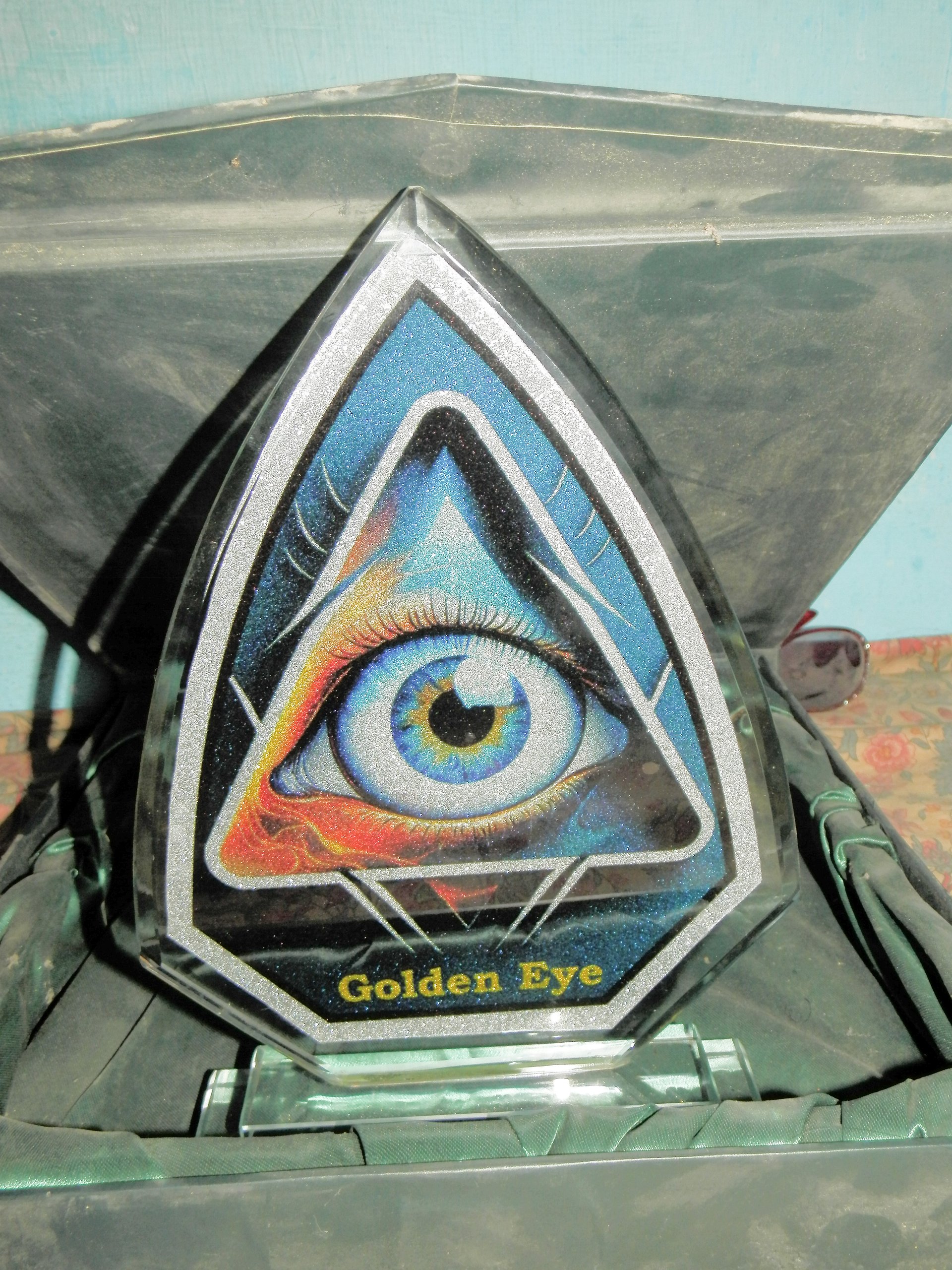 SALAM & SONS CHANDIWALE Official Designer Triangle Glass Shield product image (4)