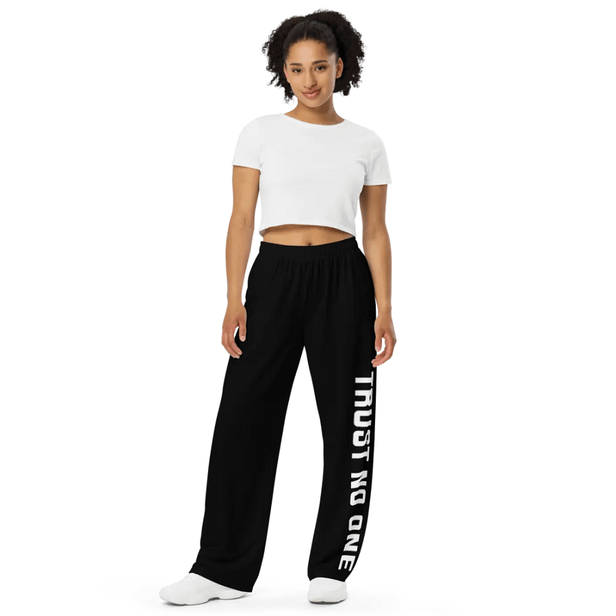 BLACK TRUST NO ONE product image (9)