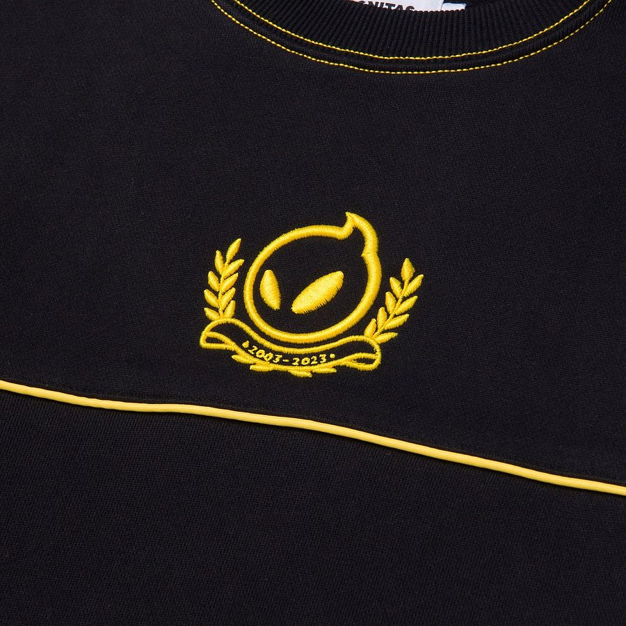 Contrast Crewneck product image (4)