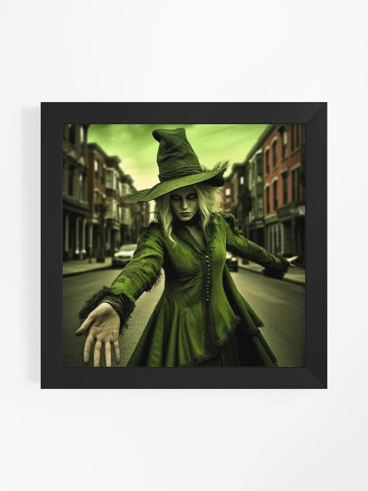 Emerald Witch on the Prowl product image (1)