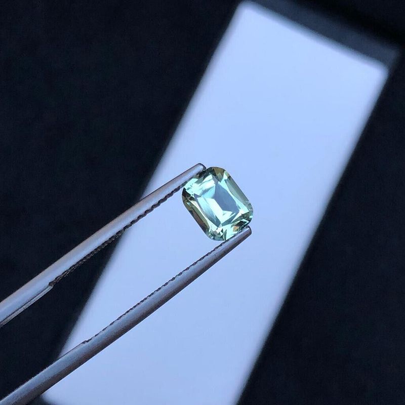 NATURAL YELLOW/GREEN TOURMALINE FOR RING GEMSTONE STONE FOR JEWELRY, 1.20 CRT