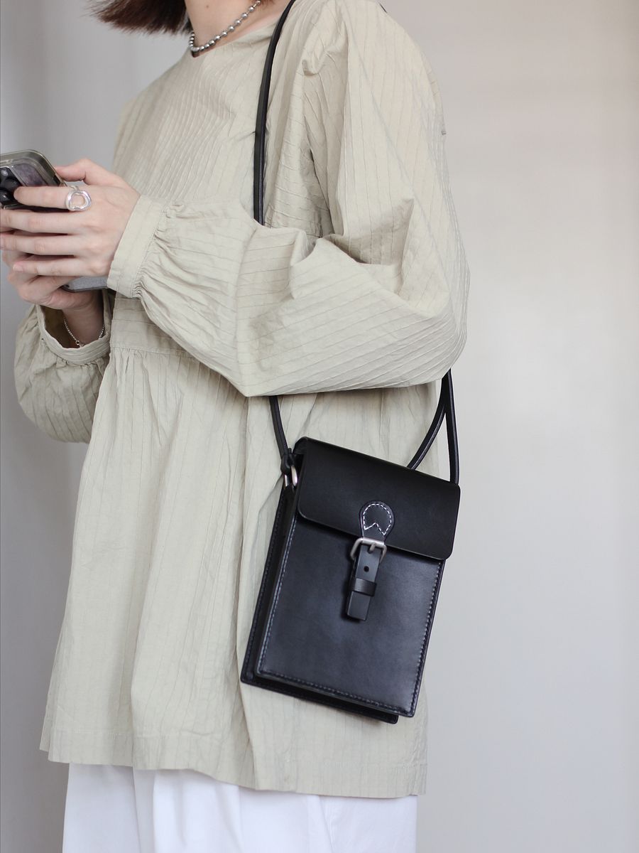 Vegetable Tanned Leather Classic Satchel – Black product image (3)