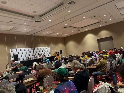 Look at this huge @twincitiescon crowd! We’re still blown away by your support and enthusiasm!

#events #comicon #convention ...