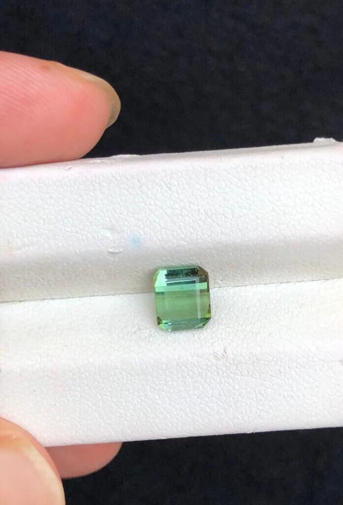 TOURMALINE APPLE GREEN COLOR STONE FOR MEN'S RING FATHER'S DAY GIFT, 1.60 CARAT product image (1)