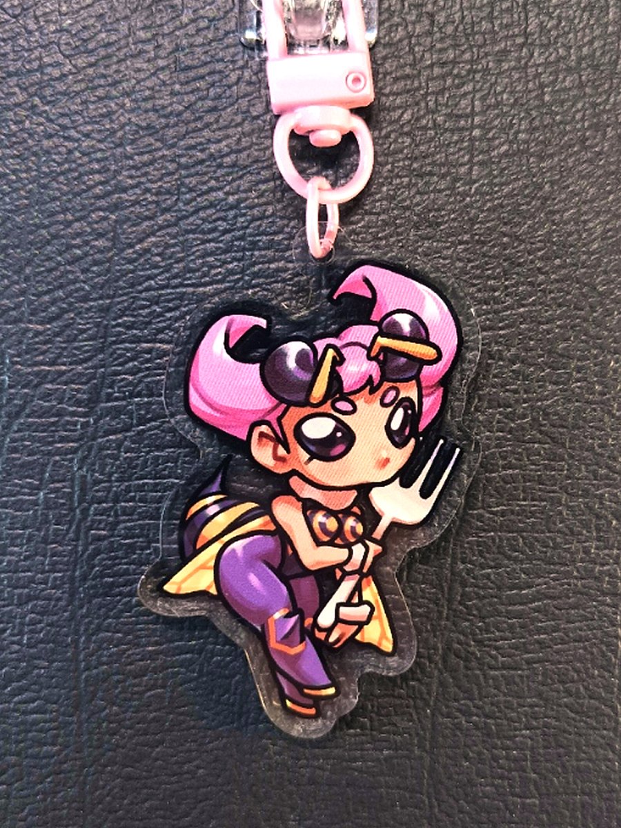Q-Bee Keychain product image (1)