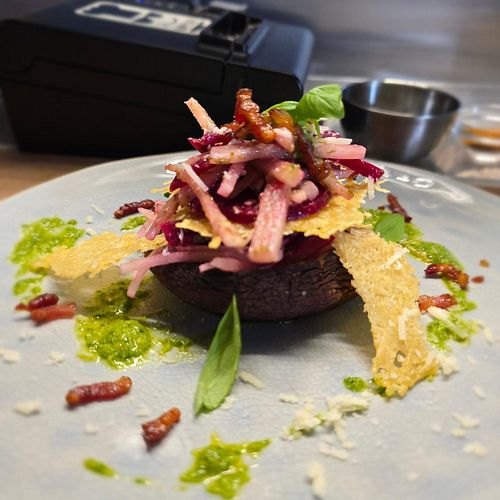 Autumn lunch dish with portobello, beetroot, parmasan, bacon and daikon. Followed by a cinnamon apple pastry with a creamy re...