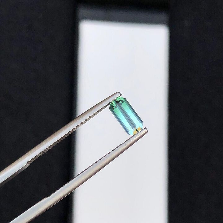 BI-COLOR SMALL STONE FOR WIRE WRAPPING TOURMALINE STONE FOR RING VVSI , 0.45 CRT product image (1)