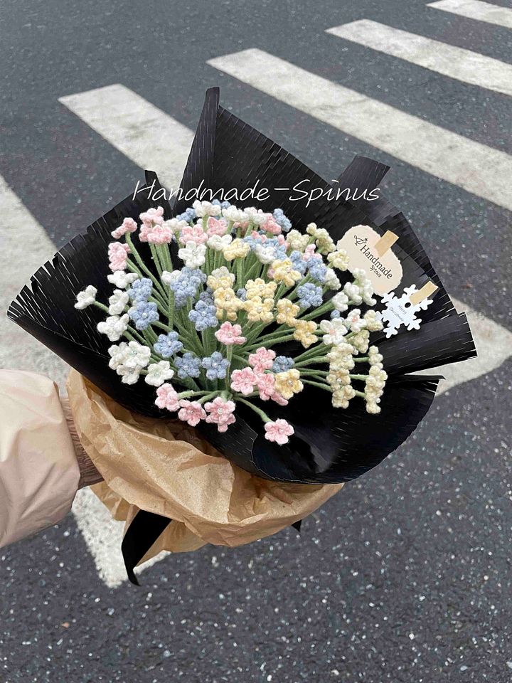 Snowflake Crochet Knit Bouquet product image (1)