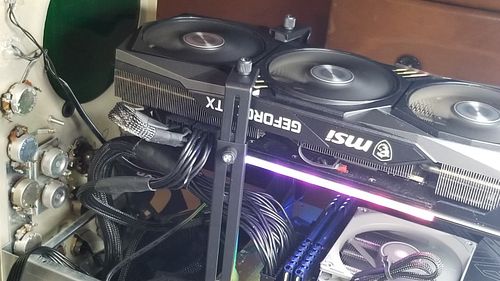 SHE LIVES!!!! SHE POWERS ON!!! SHE ENTERS THE BIOS MENU!!! Holy shit, thank you everyone who stuck around for 5 hours to see ...