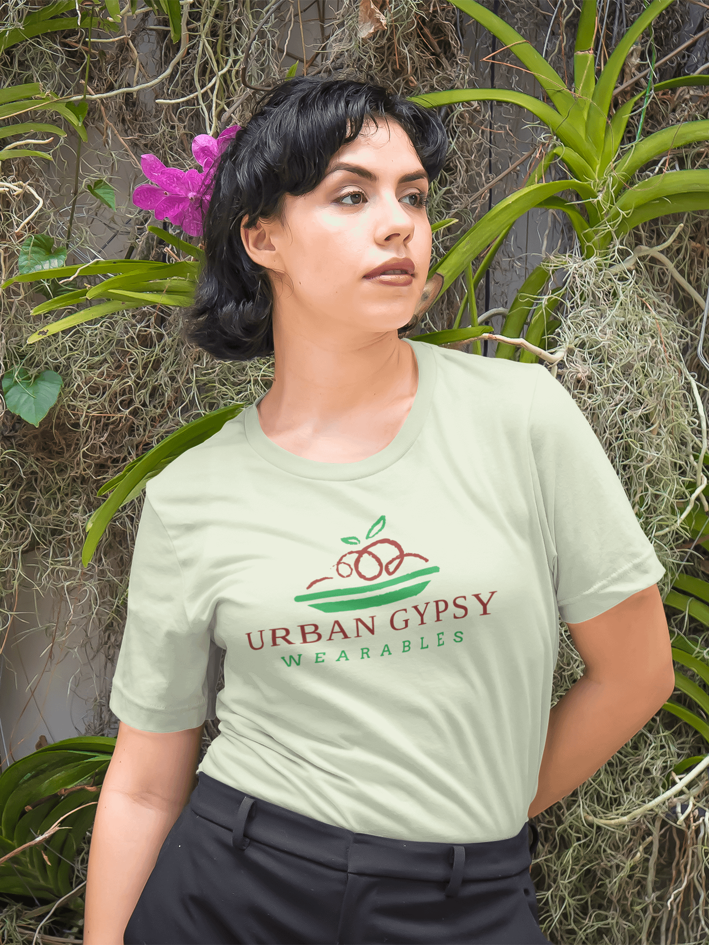 Apple on Plate Urban Gypsy T-Shirt product image (2)