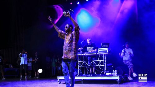 BROOKLYN, WE GO HARRRRRRD. 🔥

#JPERIODLiveMixtape @blackthought @yasiinbey @stroelliot @rootspicnic 

🎥 @emmai_alaquiva