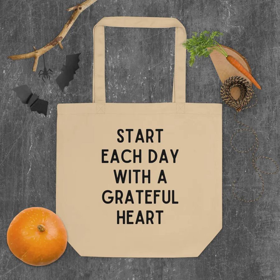 Start Each Day With A Grateful Heart Tote Bag product image (5)