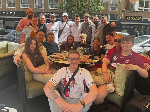 Twitchcon 2024 💜 Bit late on the post again

Getting to see everyone only once a year is sad, but gods know we make the most ...