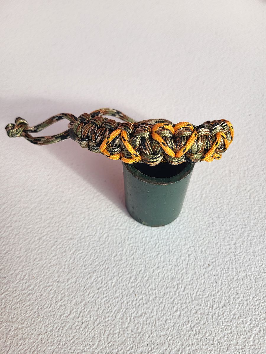 Slip Knot Bracelet with Heart Design product image (5)