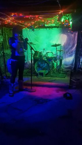 puppy (everyone here knows you) - igotmytopsurgeryatclaires
live at Thrillhouse Records, San Francisco CA
📸 @yoursforeveryour...