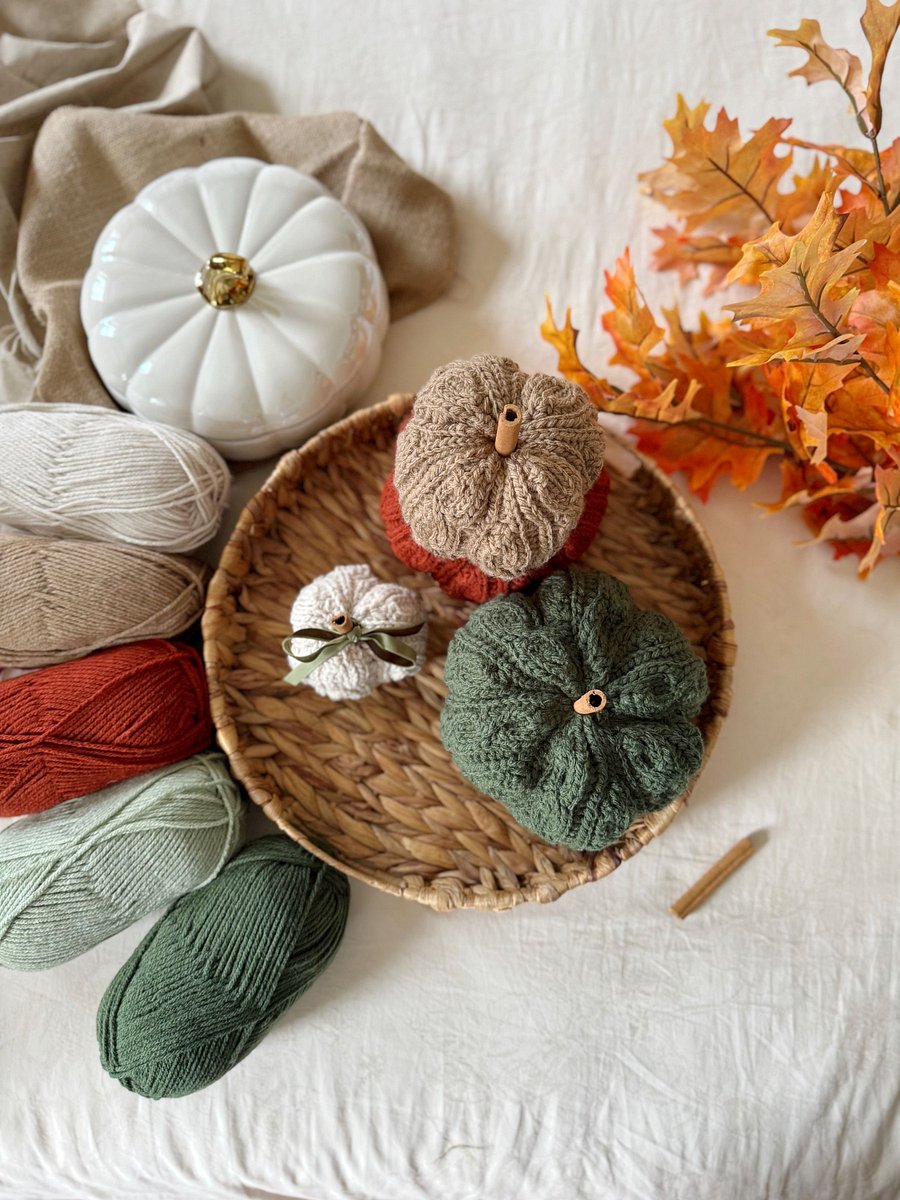 DEIDRA CROCHET Pumpkin PATTERN + VIDEO - 4 Sizes product image (1)