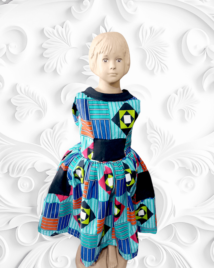 Rolled up collar children gown product image (1)