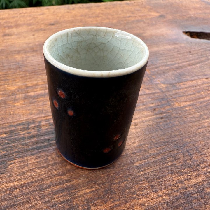 🎎 Japanese Kutani Ceramic Guinomi Sake Cup – Black Glaze with Red Accents – Japan Antique Roadshow product image (1)