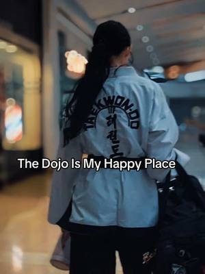 My sparring bag is SO heavy 😭😫 #tkdgirl #tkdlife #blackbelt #tkdtraining #femalemartialartist 