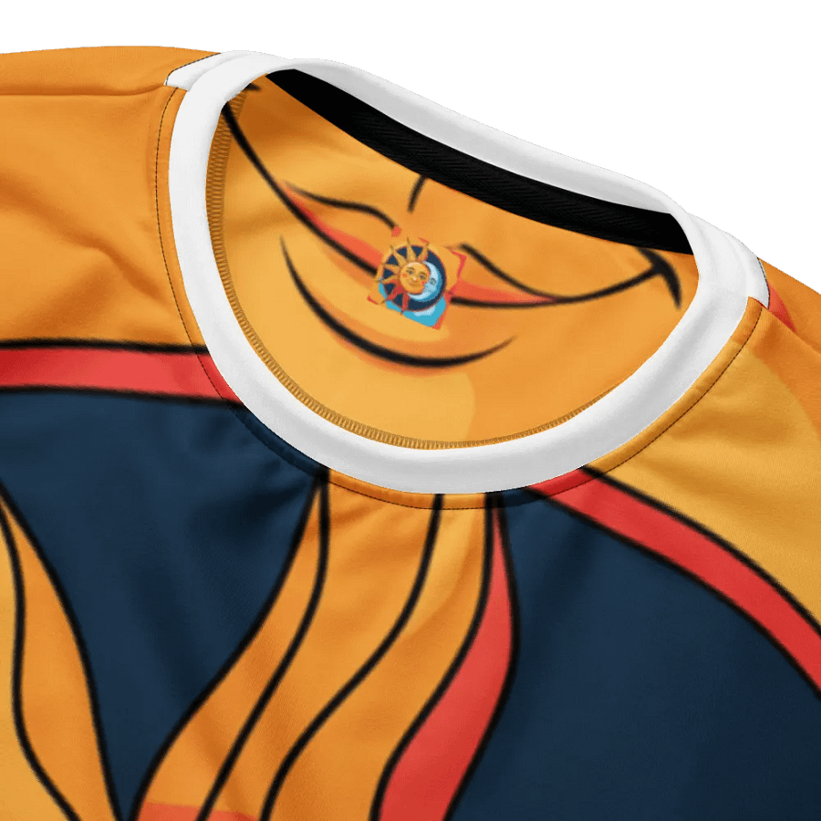Graphic T-shirt product image (4)