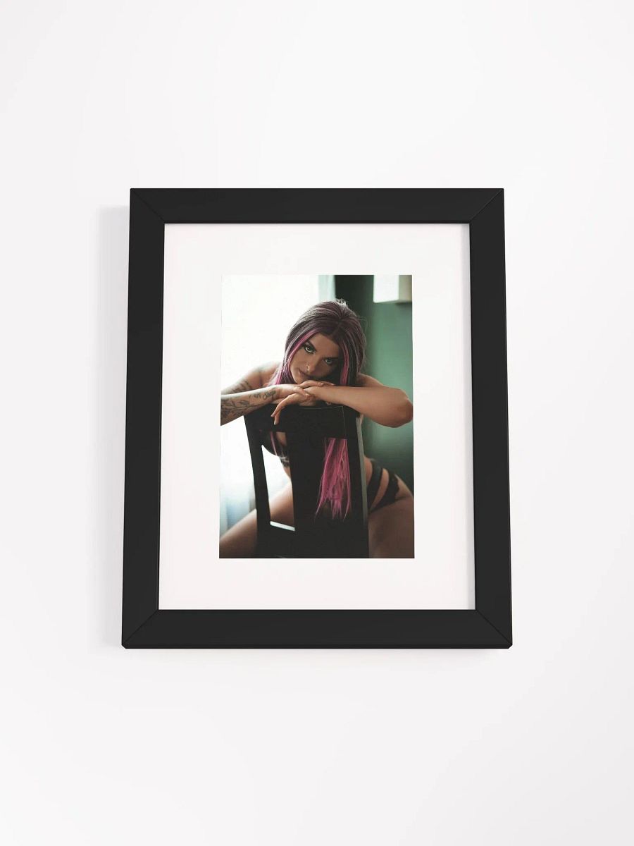 QueenQ Poster 4 product image (8)