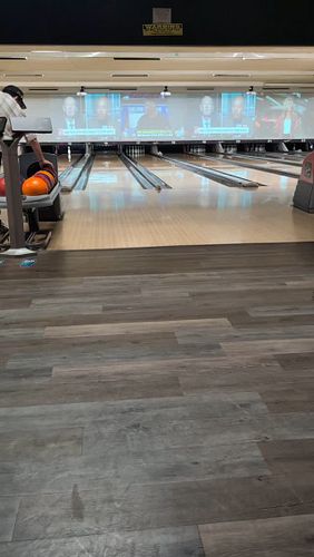 Lost to @trevordent25 in Bowling but that's ok haha #bowling #creator #irl
