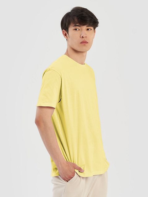 Photo showing Gildan Unisex Softstyle T-Shirt