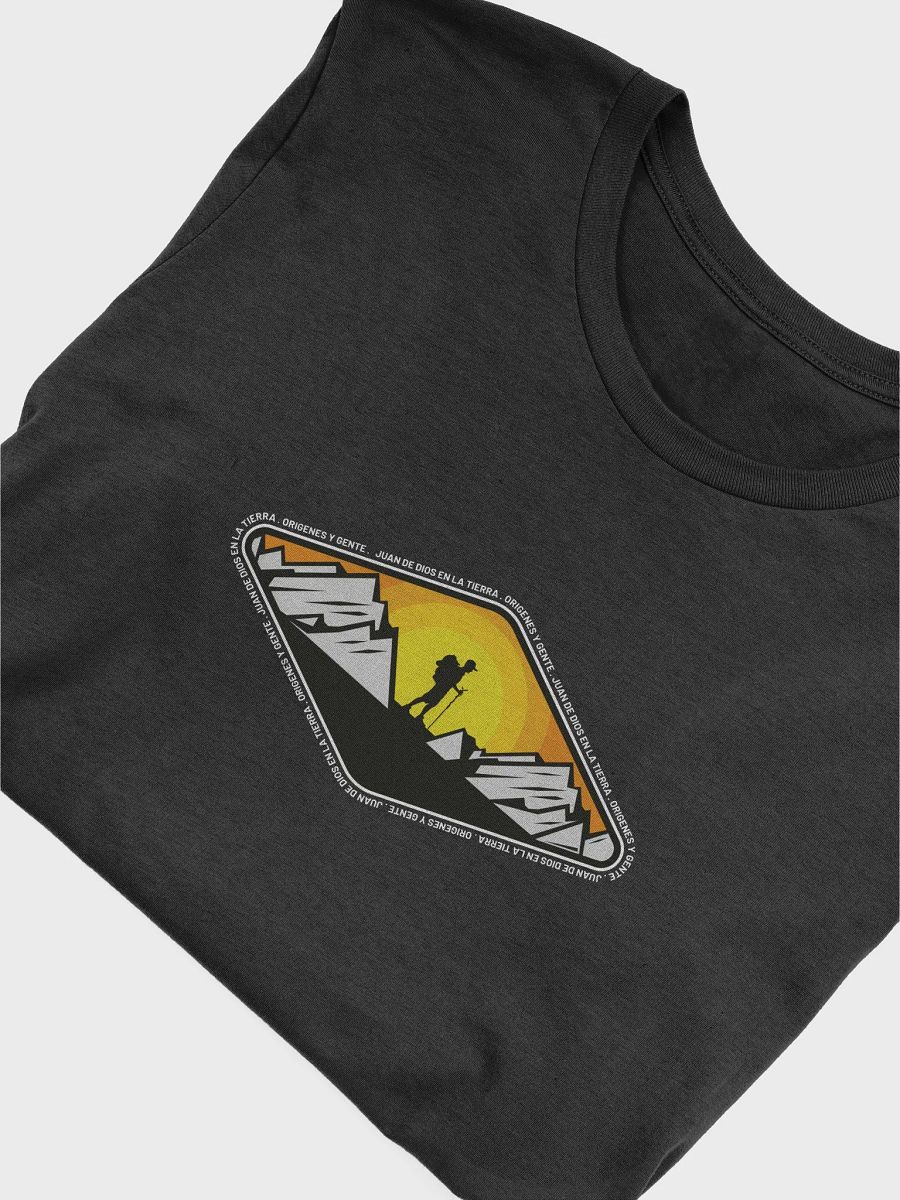 El Viajero - Dark Colors - Unisex T-Shirt product image (4)