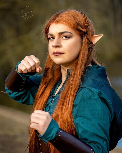 Caught me in the middle of a fight with the Orcs😠

👤Tauriel, The Hobbit
📸 @granettalia 
📍 @megaconlive Birmingham

#cosplay #...