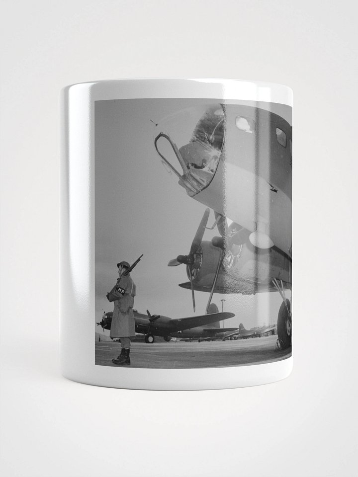 Flying Fortress (mug) product image (1)