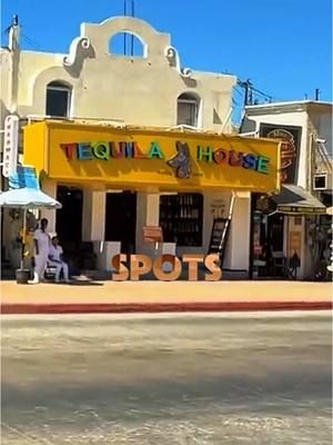 After getting my hair braided in Cabo San Lucas, my friends wanted to chill, so I ventured out solo… Let’s just say my back was hurting a bit… 🤭🇲🇽 Full travel videos at YouTube/RodrickVlogs #Carnival #ChooseFun #FunItalianStyle 🇮🇹