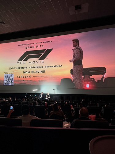 Thanks @screenxusa and @collider for the awesome @f1movie screening.

Fun Fact: #JosephKosinski confirmed Screen X used extra...