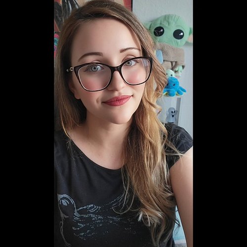 Celebrating accolades for my grades 📚
Painting first, gaming later.

Live accross the interwebs! Starting soon after this pos...