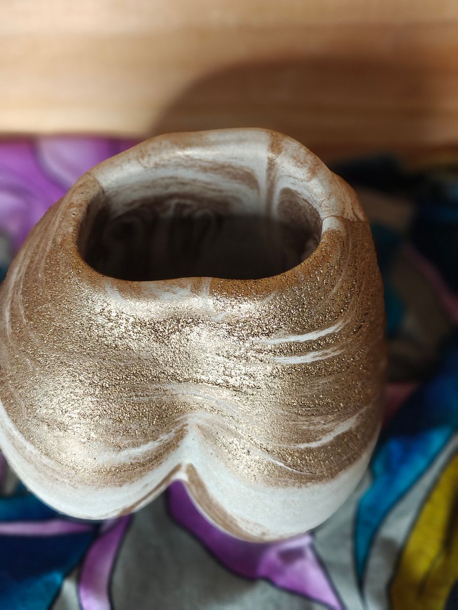Thick Girl Flower Pot Vase product image (3)