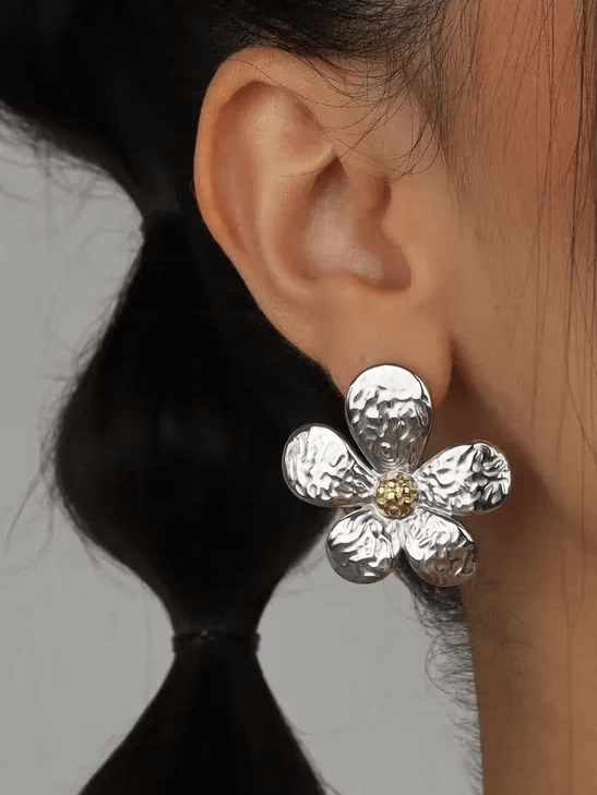 Amara Earrings product image (2)