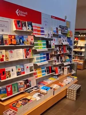 Occhio agli indizi... ci siamo quasi....#RomanceBookSigning #FIREBookSigning #Bologna2025 #eventofirmacopieinternazionaledelromance #booktok #CapCut 
