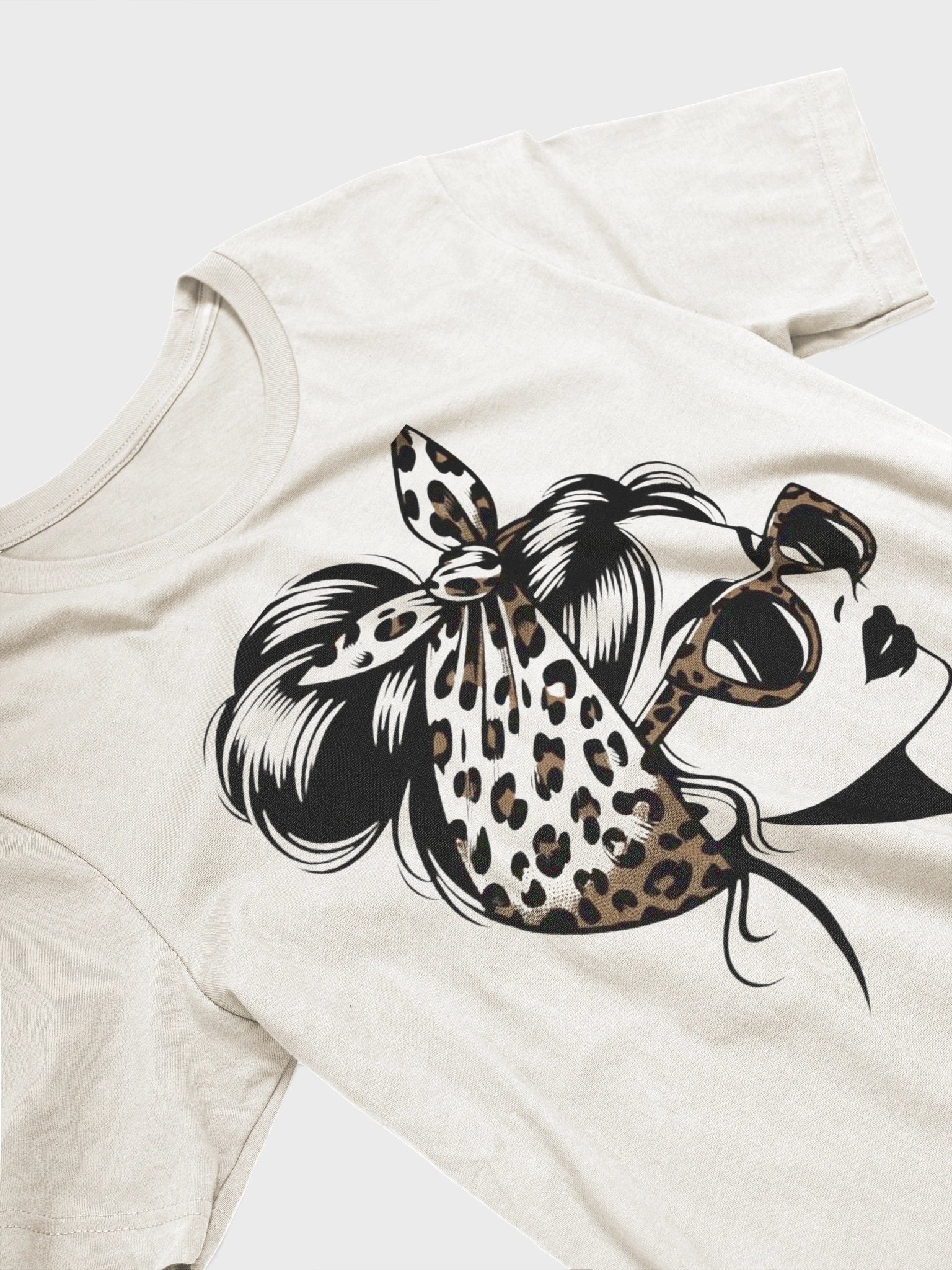 Leopard Chic Silhouette T-Shirt product image (2)