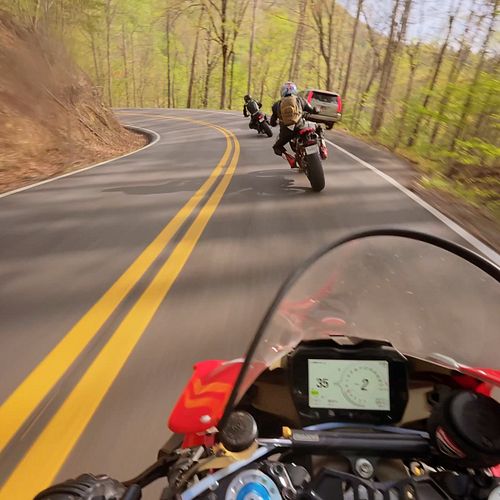Tail of the Dragon wth Big E & Cody upcoming video. #ducati #ducatipanigale #motorcycle #motorbike #sportbike #tailofthedragon