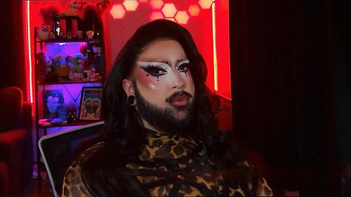 Dear June, 🖕🏼

I need a camera specifically for photos 🥴 this webcam quality is so homophobic.