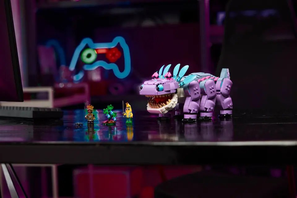 LEGO Fortnite Klombo product image (8)