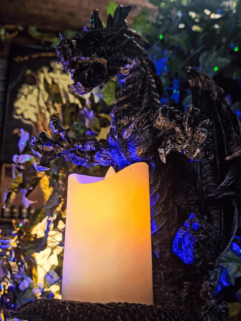 The Armored Kingdom Dragonfire Wrath Candle Holder with USB Candle product image (3)