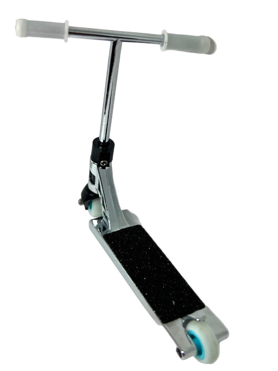 LC BOARDS FINGER SCOOTER METAL V2 PARK SILVER product image (1)