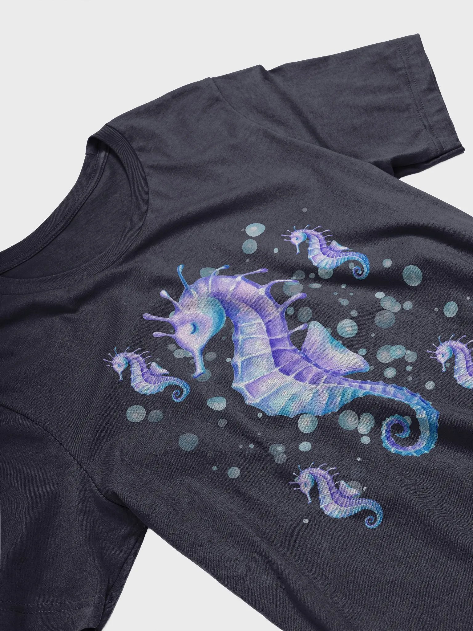 Seahorse T-shirt product image (3)