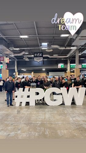 😈 Rencontre avec les Salopios à la PGW 💜🔥

Ma dream team, je vous aime tellement merci pour tous ces moments inoubliables 🫶🏻
...