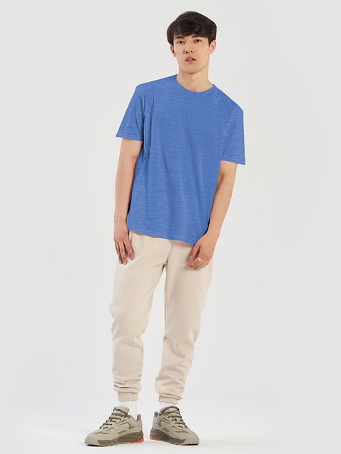 Photo showing Gildan Unisex Softstyle T-Shirt