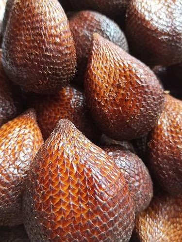 Selling ORIGINAL SWEET PREMIUM GRADE A SALAK PONDOH FRUIT... product image (1)