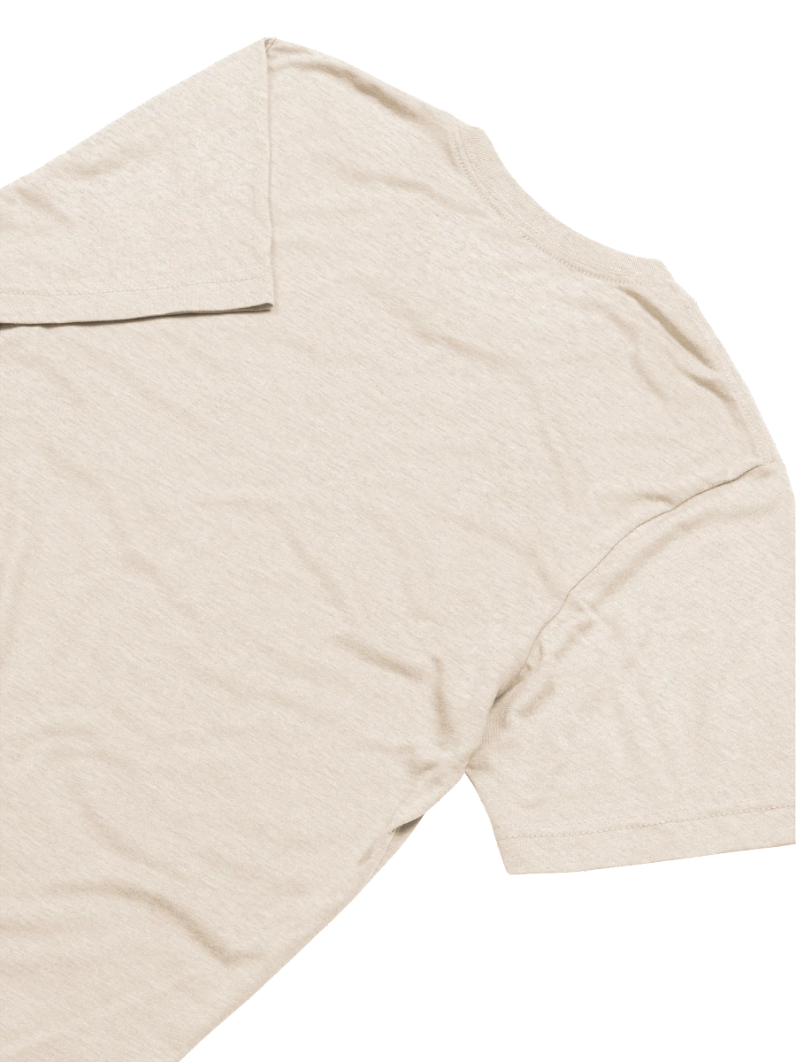 emblem back minimalist tee product image (20)