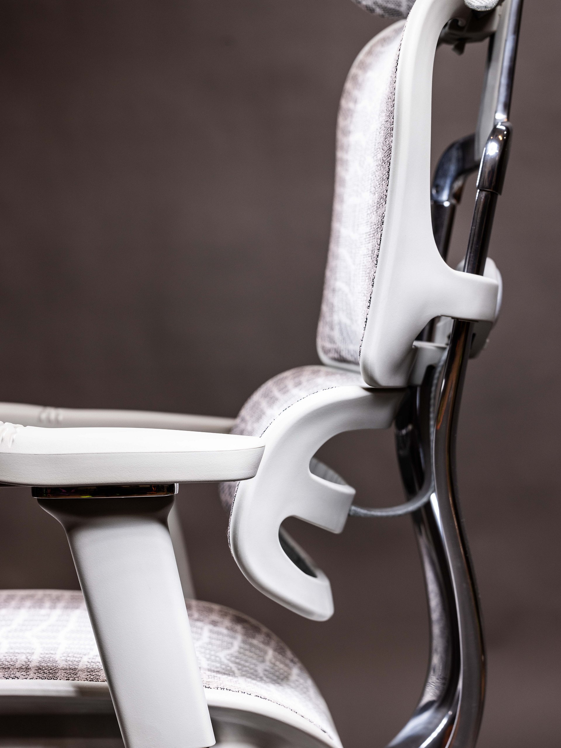 Himalaya Chrome product image (2)