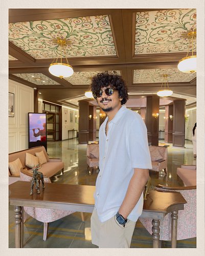 ✨ Living life with good vibes, fresh fits & endless smiles 😎🌸 #ChillModeOn

#StyleDiaries #OOTD #MensStyle #SummerVibes #Curl...