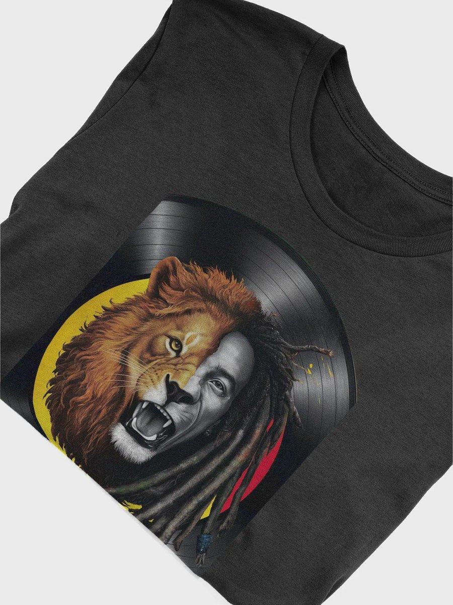 Jammin' Lion: Unisex Rasta & Reggae Vinyl Record T-Shirt product image (5)